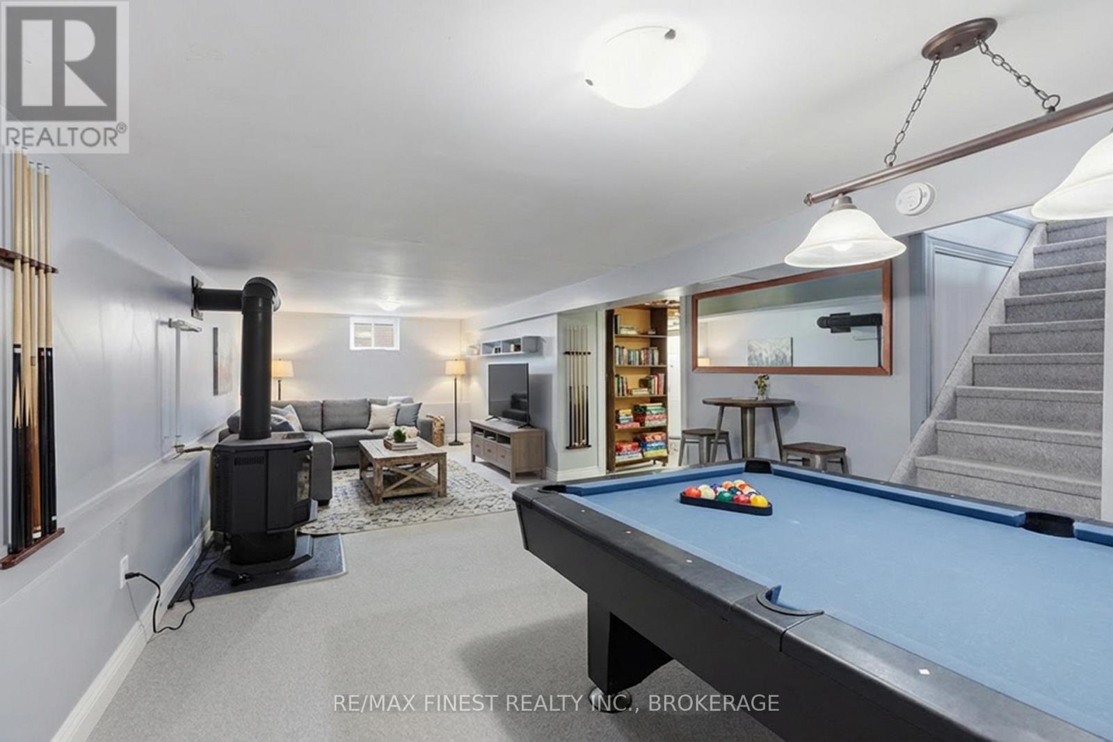 3007 PRINCESS STREET - 30