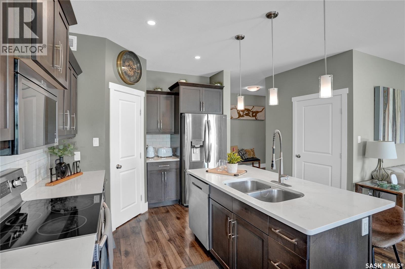 1049 Maplewood DRIVE - Image 18