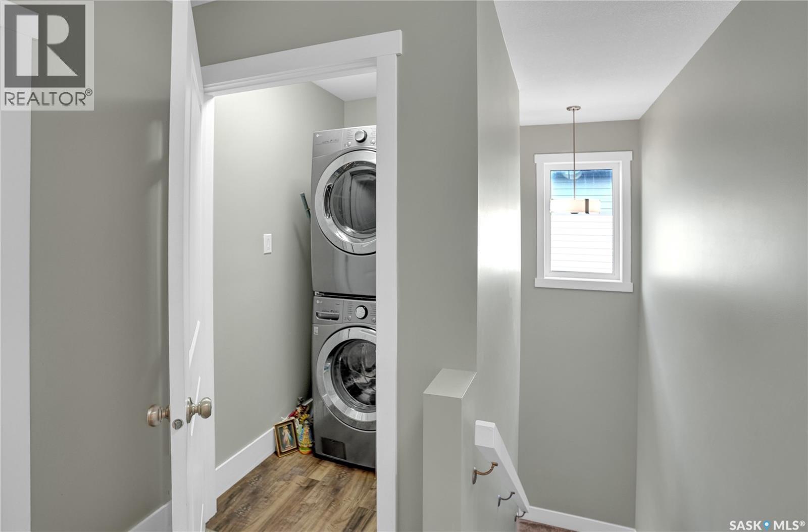 1049 Maplewood DRIVE - Image 36