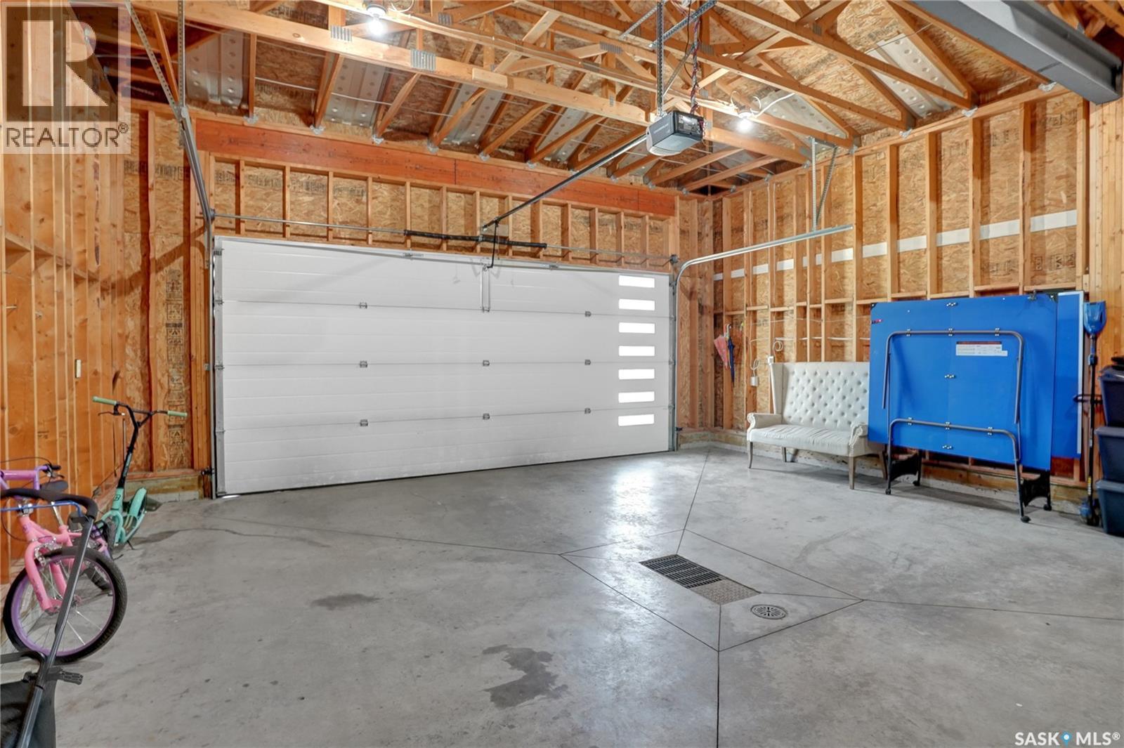 1049 Maplewood DRIVE - Image 47