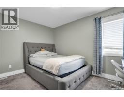 1049 Maplewood Drive, Moose Jaw, SK S6J0B6 Photo 32