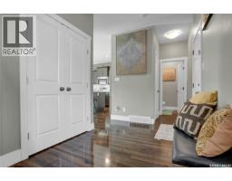 Primary Bedroom - 1049 Maplewood Drive, Moose Jaw, SK S6J0B6 Photo 6