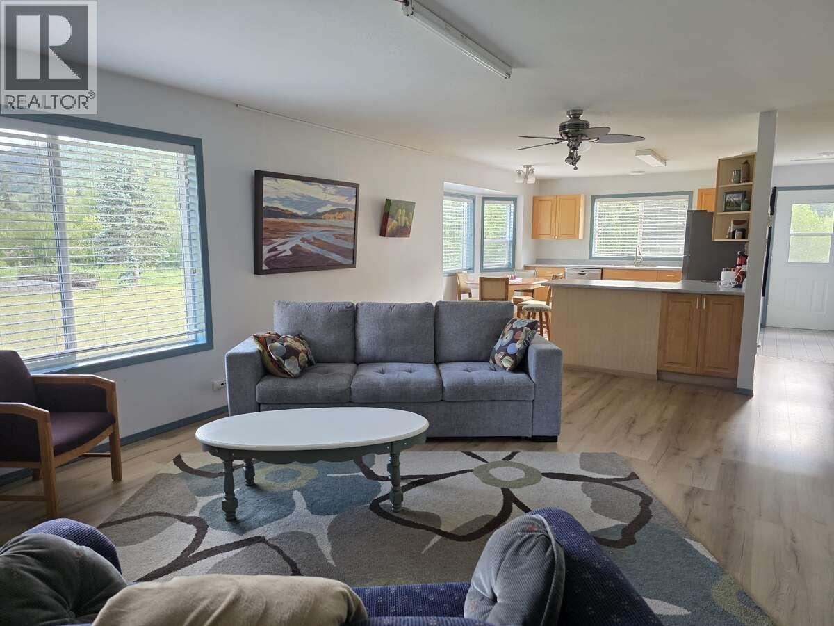 1055 HUDSON BAY MOUNTAIN ROAD, Smithers