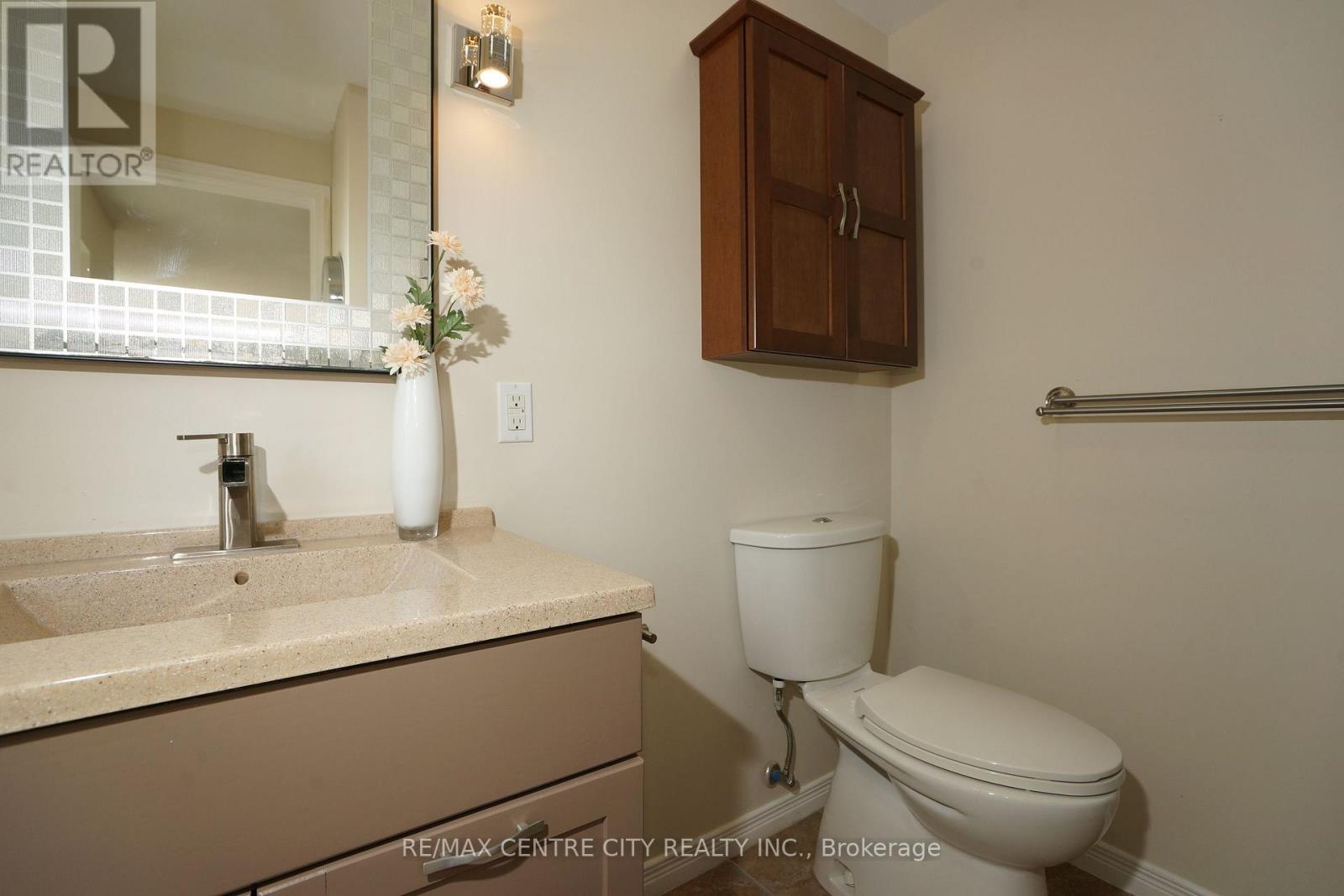 762 BLACKSMITH STREET - 11
