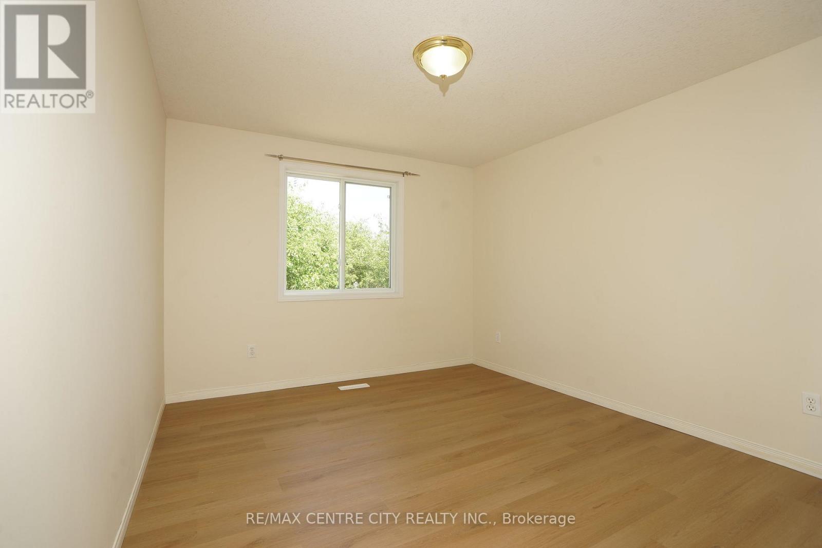 762 BLACKSMITH STREET - 12