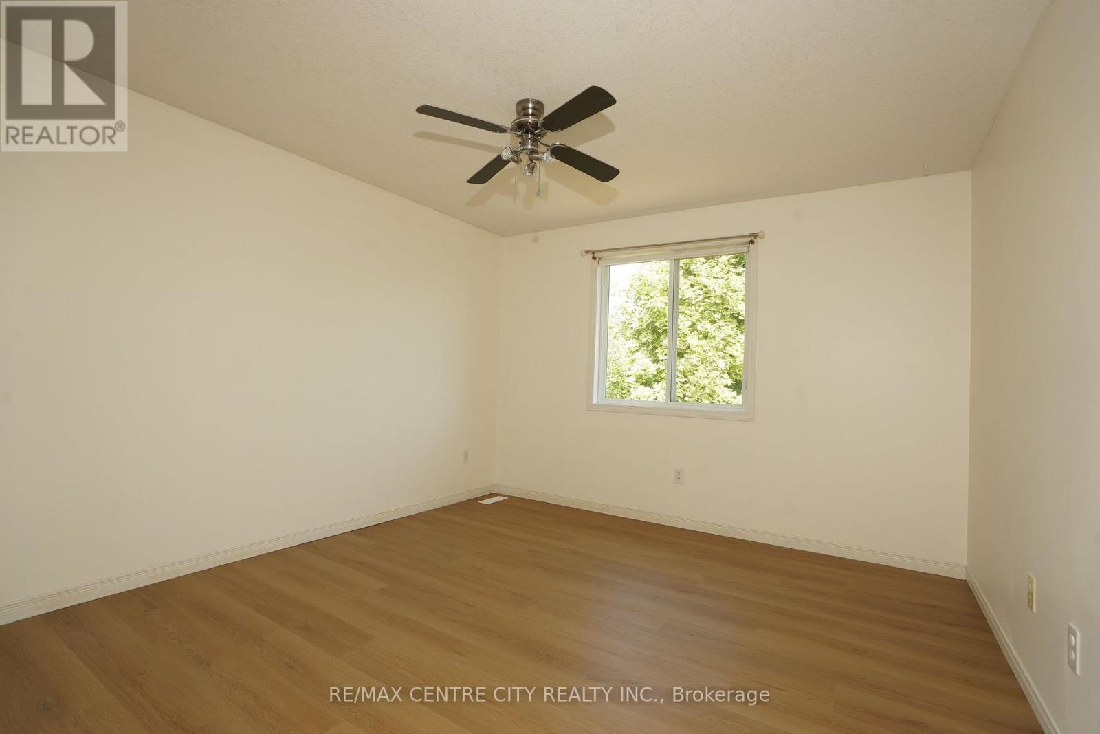 762 BLACKSMITH STREET - 13