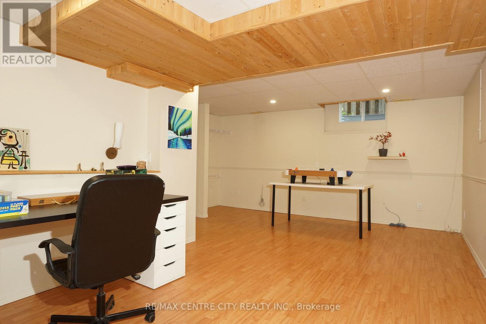 762 BLACKSMITH STREET - 19