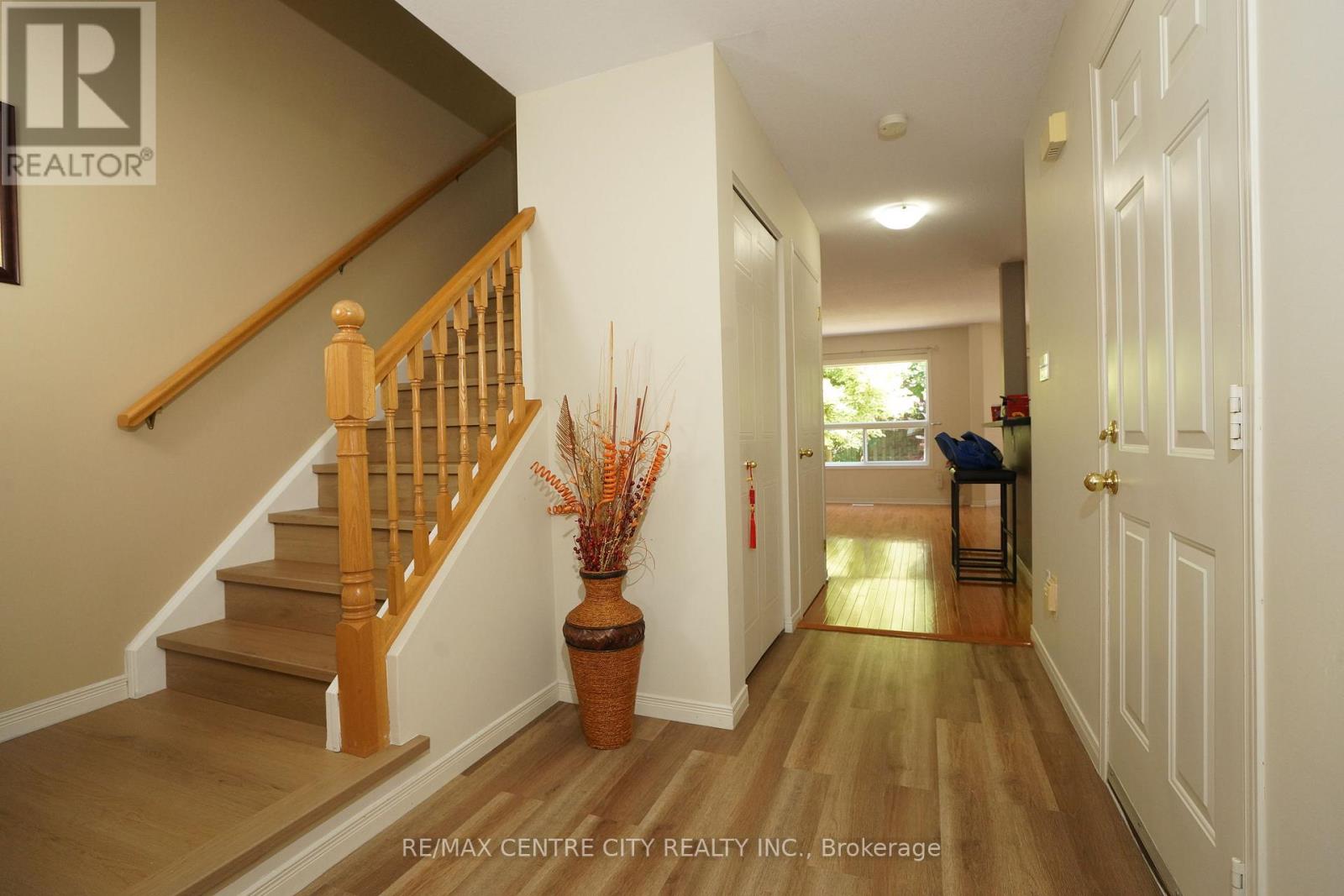 762 BLACKSMITH STREET - 5