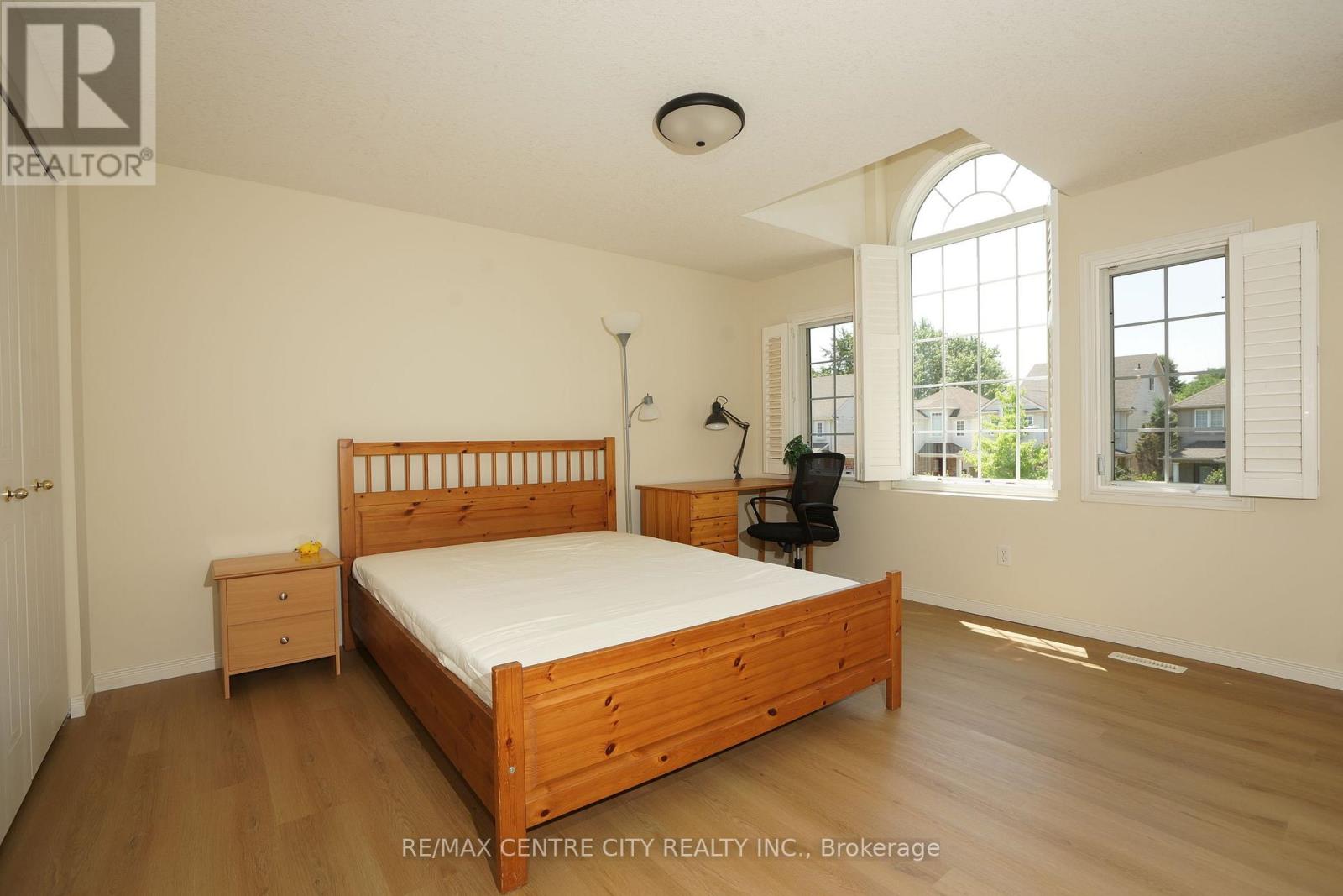 762 BLACKSMITH STREET - 9