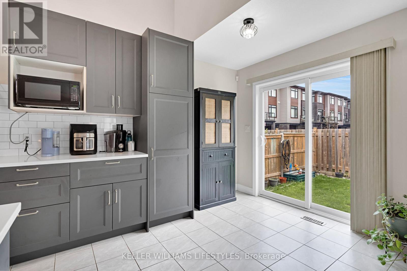 #18 3270 SINGLETON AVENUE - 13