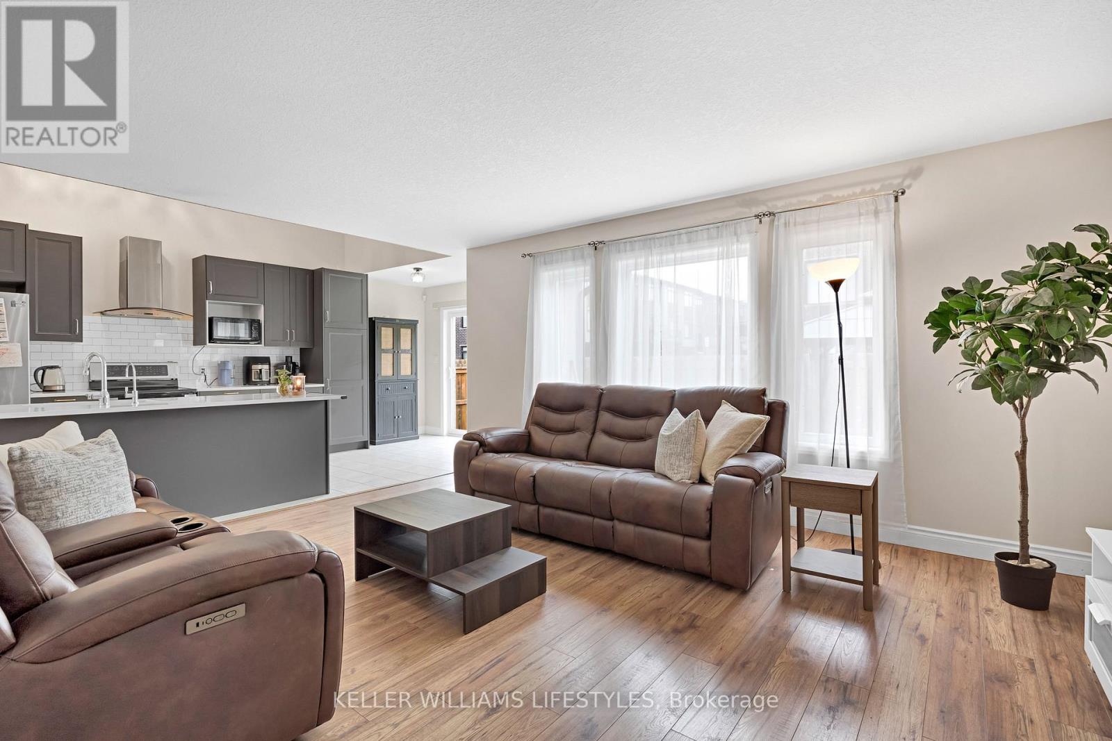 #18 3270 SINGLETON AVENUE - 18