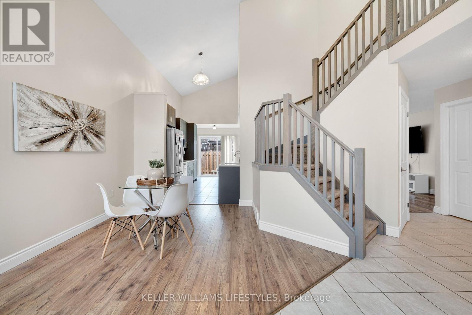 #18 3270 SINGLETON AVENUE - 5