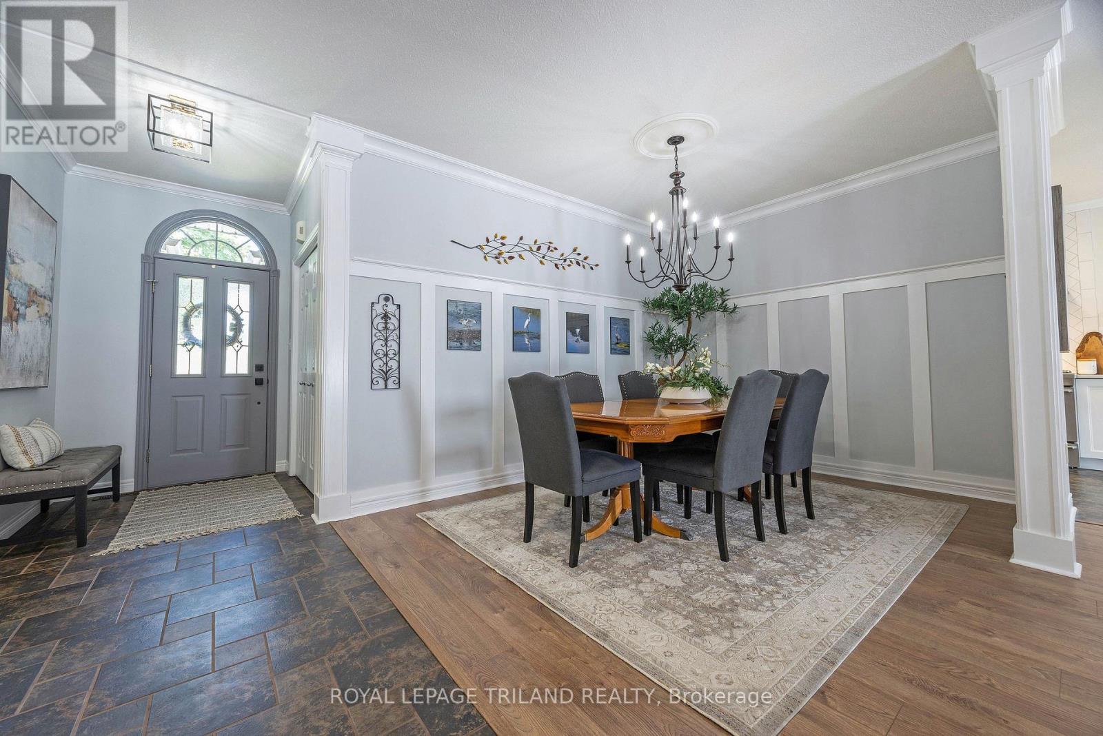 15 AUGUSTA CRESCENT - 6