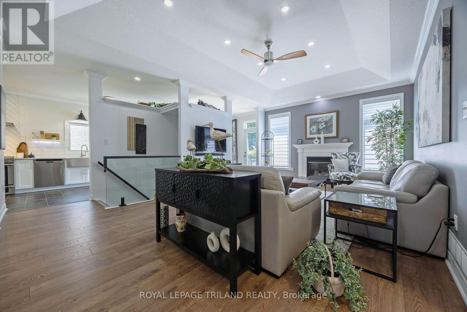 15 AUGUSTA CRESCENT - 8