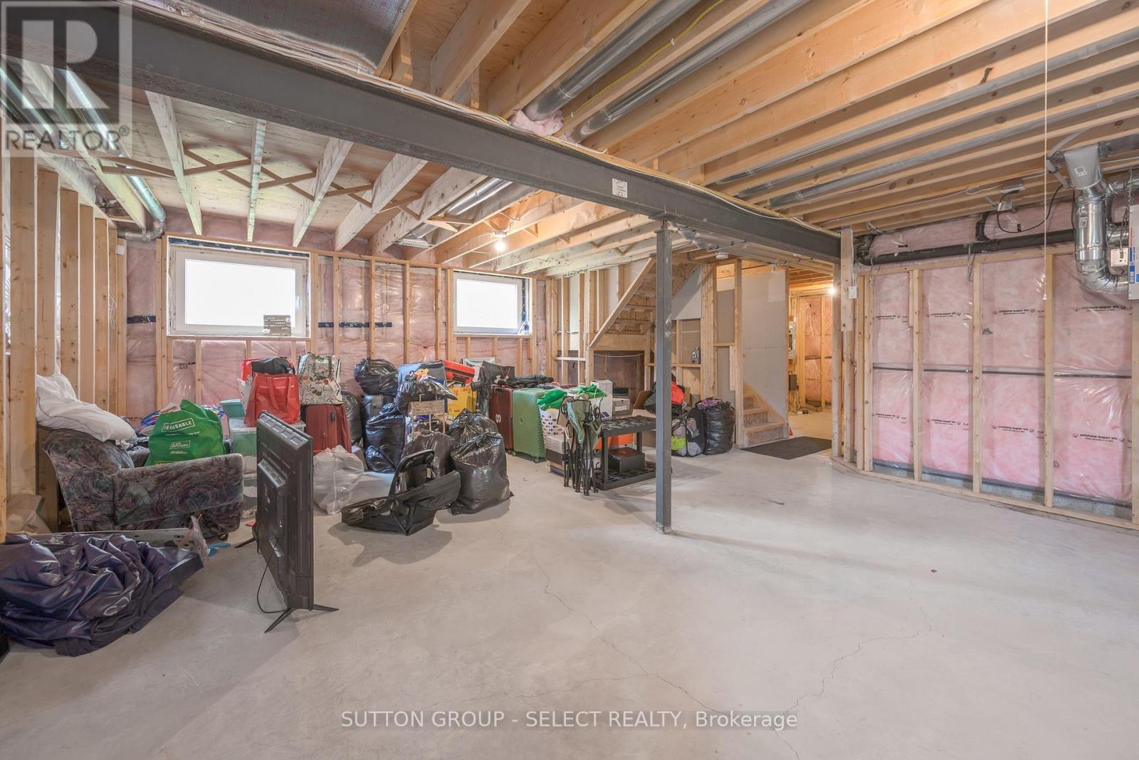 801 SUPERIOR DRIVE - 35