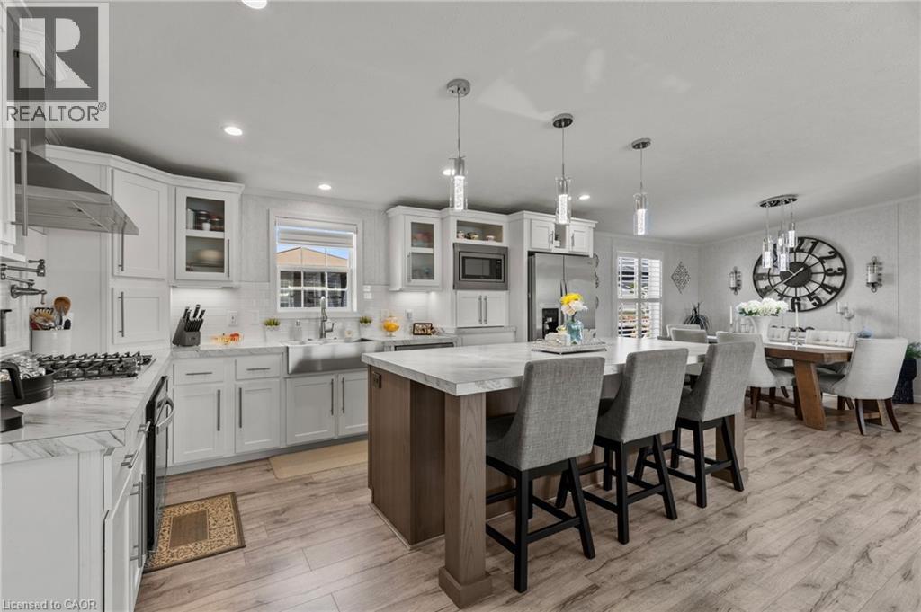 13 HICKORY Hollow - 14