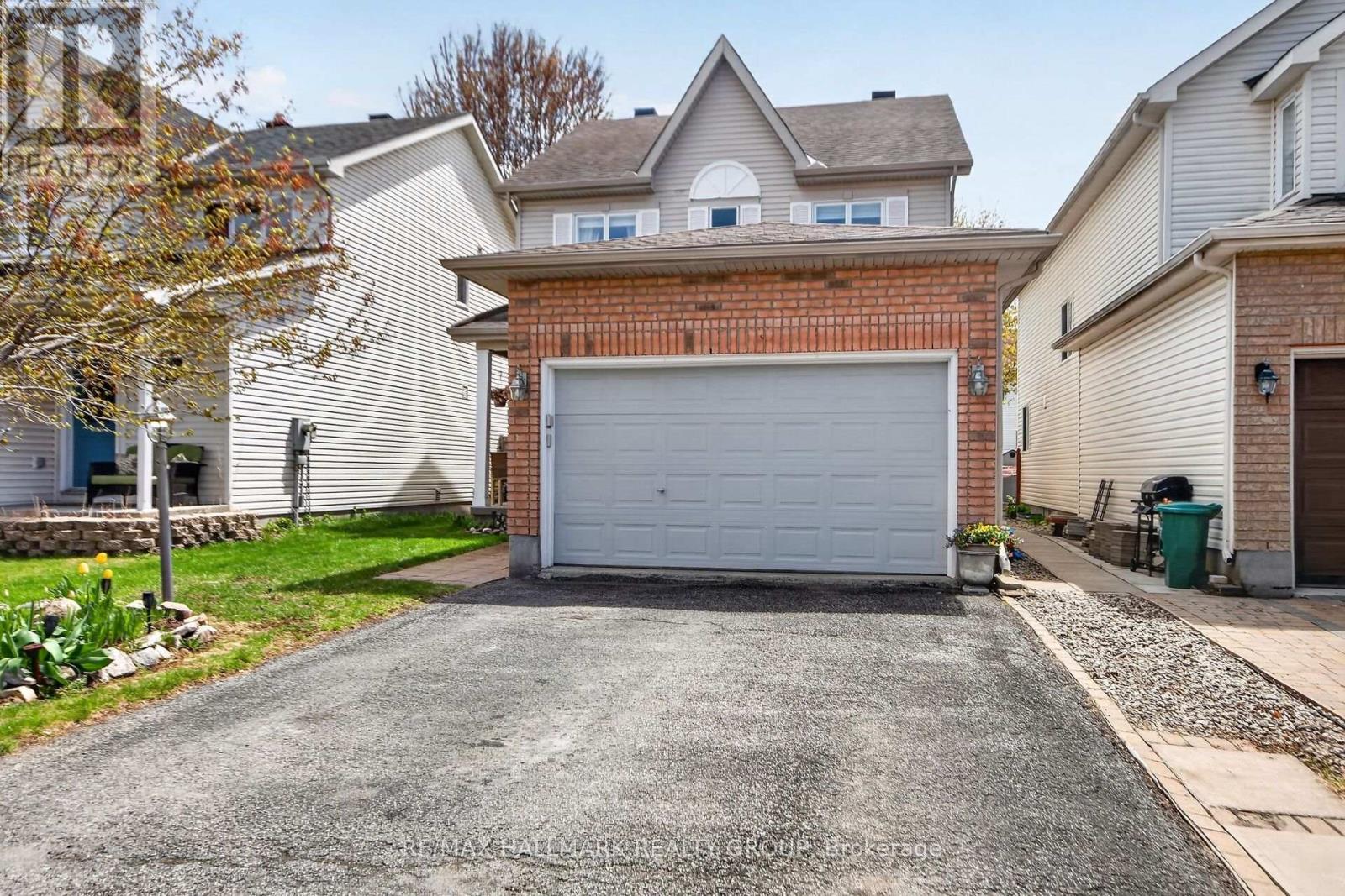 48 AVONMORE CRESCENT - 3