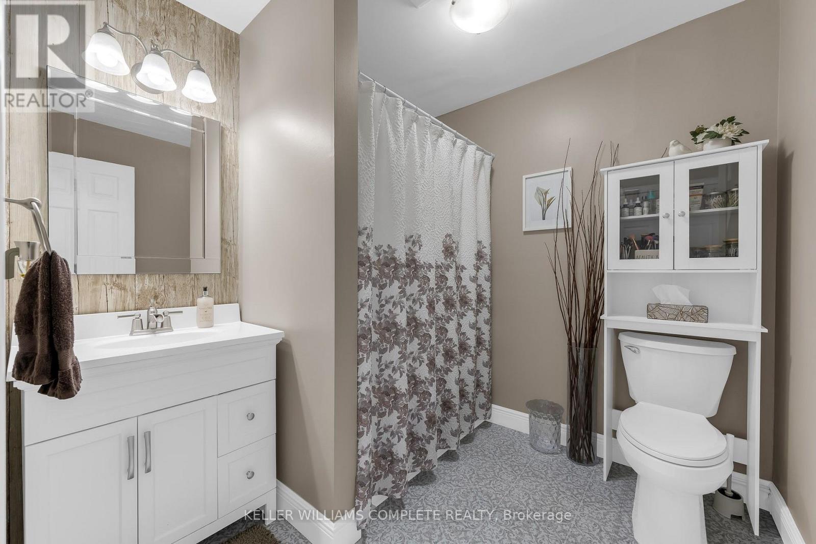 5 BRUCE STREET - Image 13