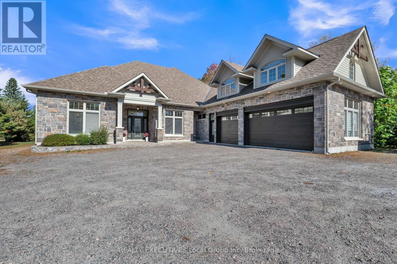 34 SUNRISE BAY DRIVE - Image 3