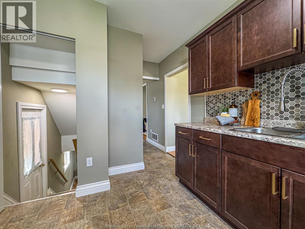 1720 MARENTETTE AVENUE - 12
