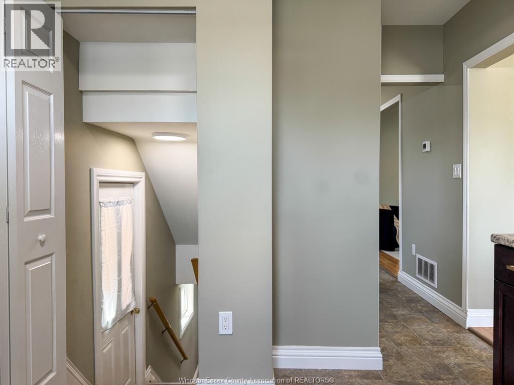 1720 MARENTETTE AVENUE - 15