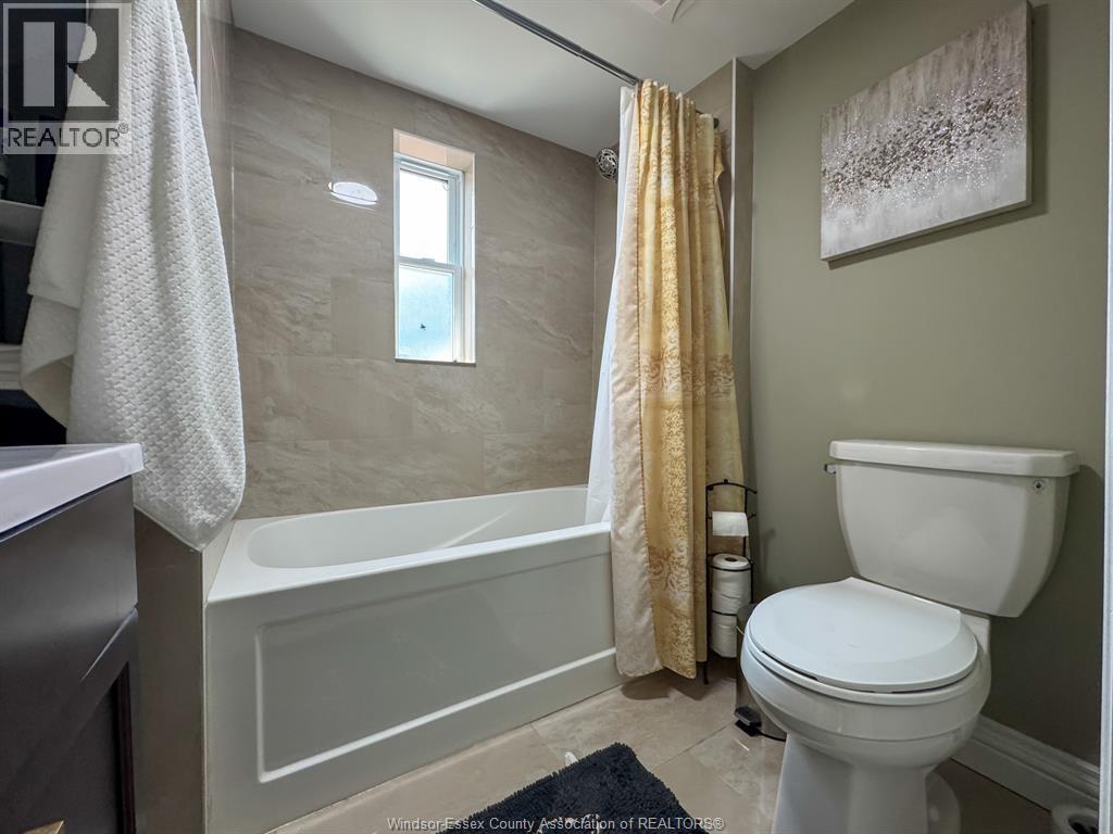 1720 MARENTETTE AVENUE - 21