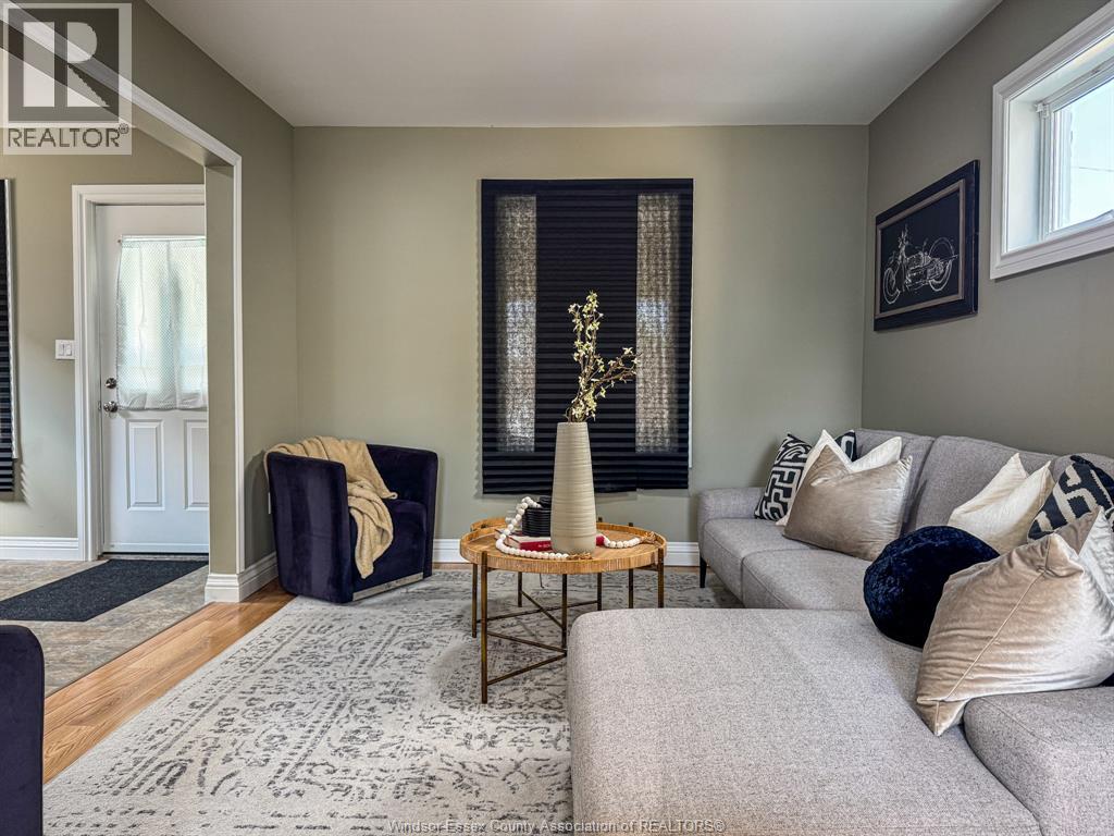 1720 MARENTETTE AVENUE - 5