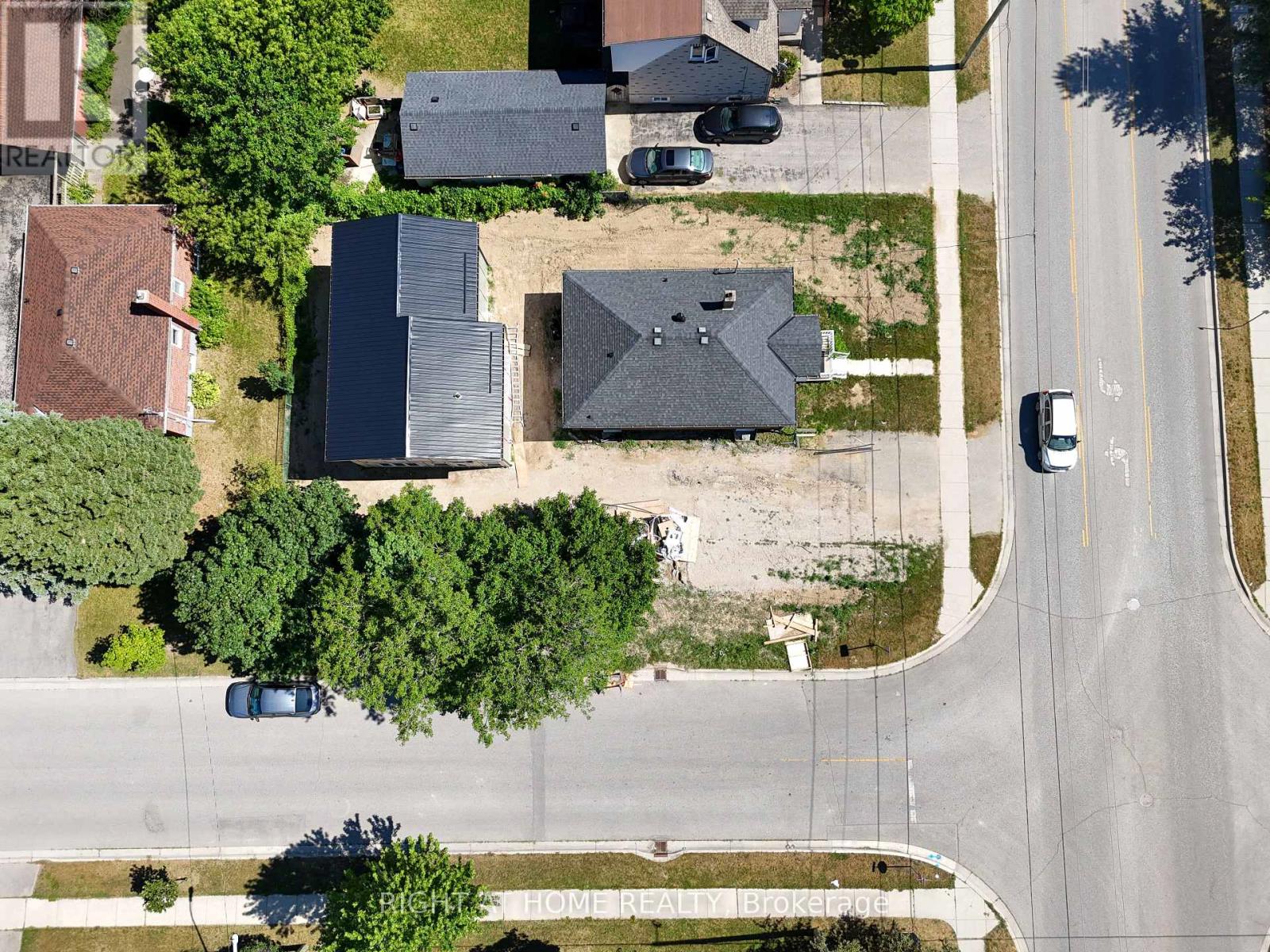2 - 578 FIRST STREET, London East (East H) — photo 2