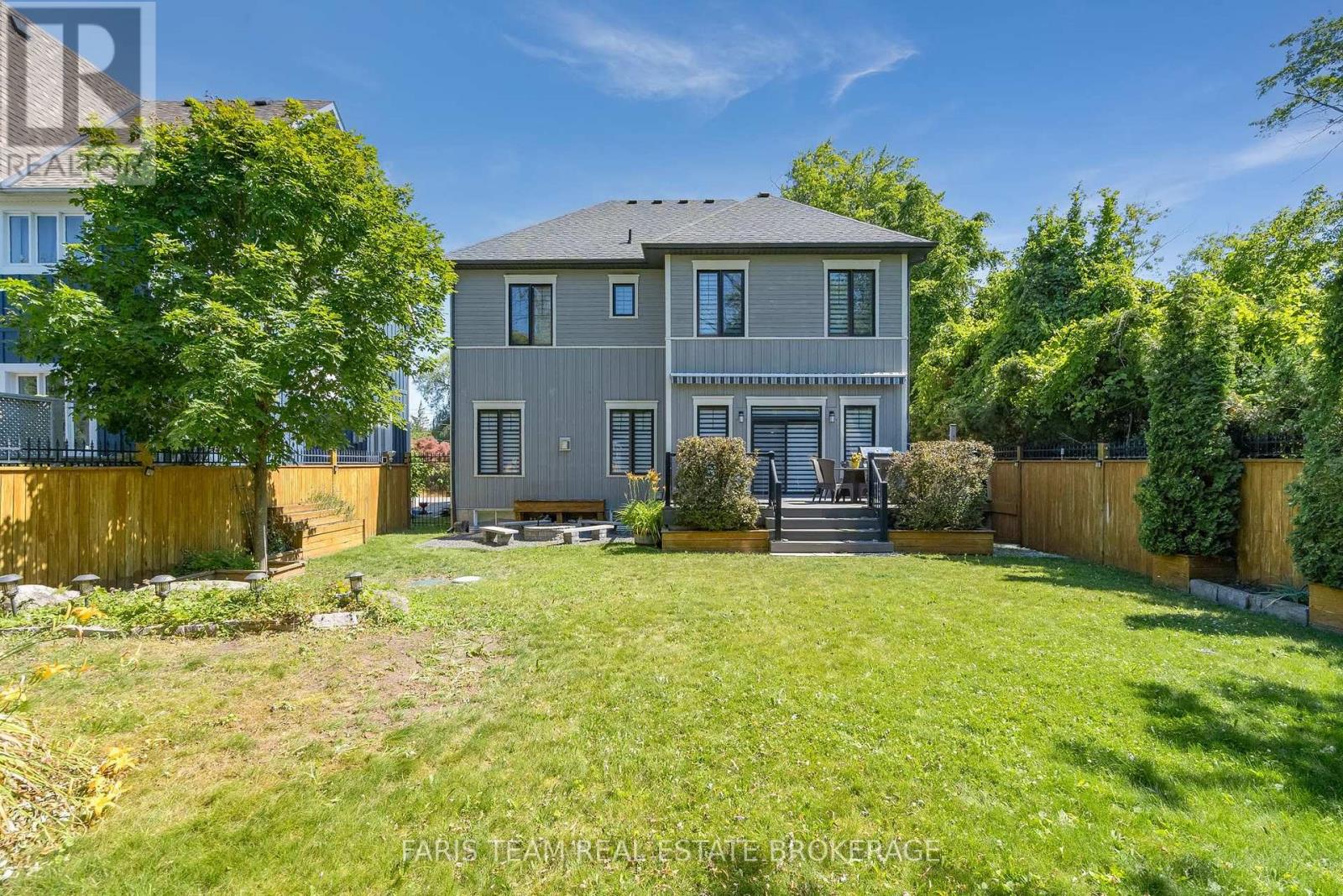 1648 ROSLYN AVENUE - Image 46