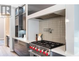 Laundry room - 1648 Roslyn Avenue, Innisfil, ON L9S4N2 Photo 9