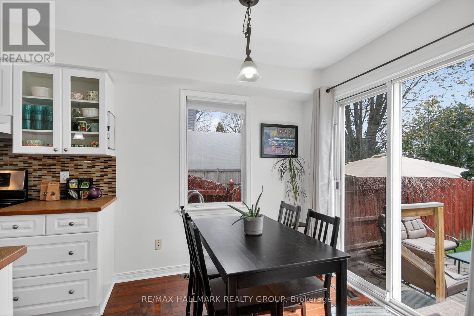 48 AVONMORE CRESCENT - 14