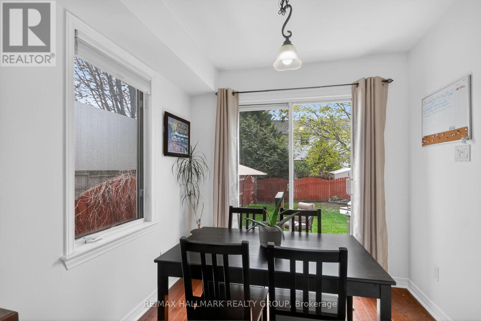 48 AVONMORE CRESCENT - 19
