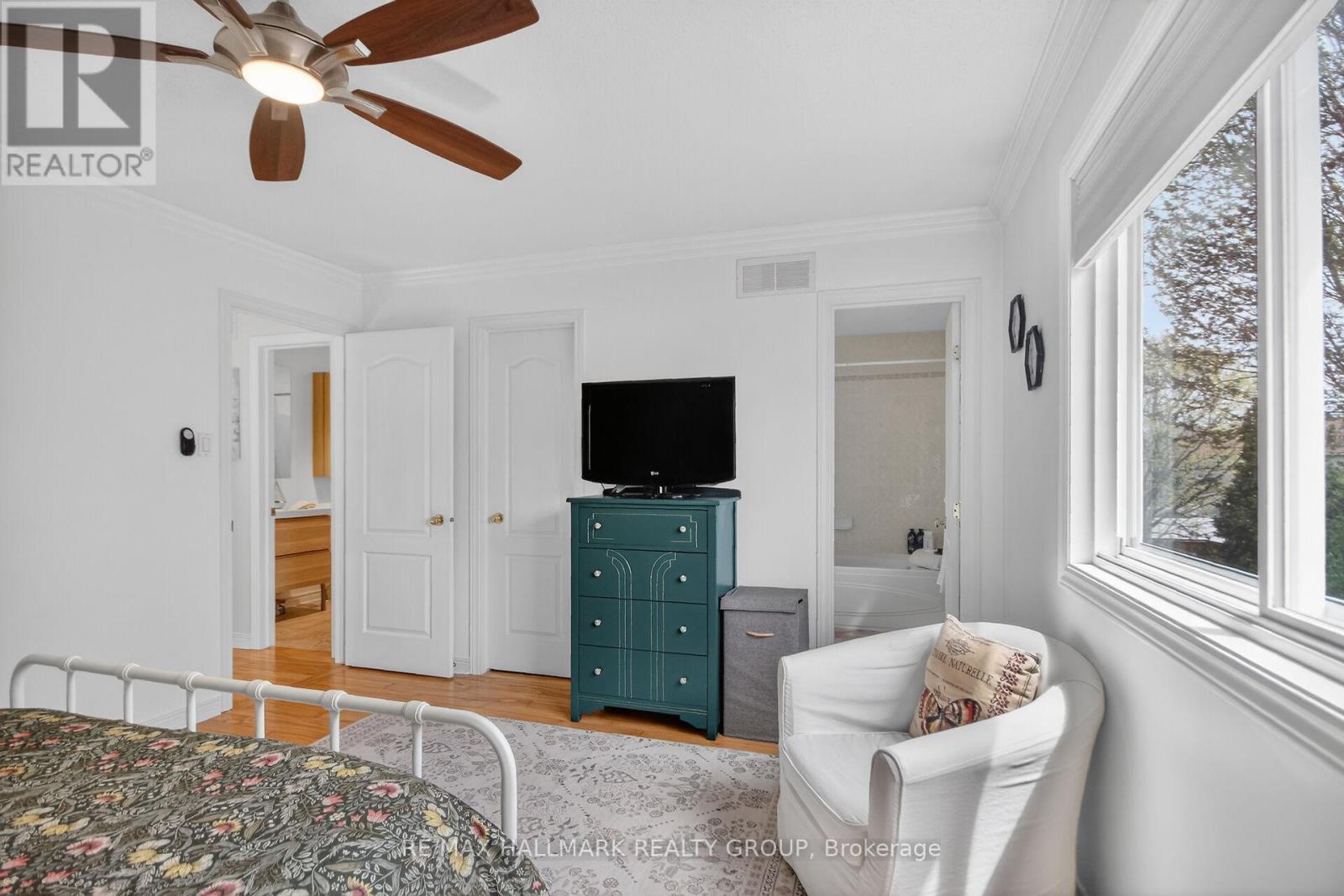 48 AVONMORE CRESCENT - 23