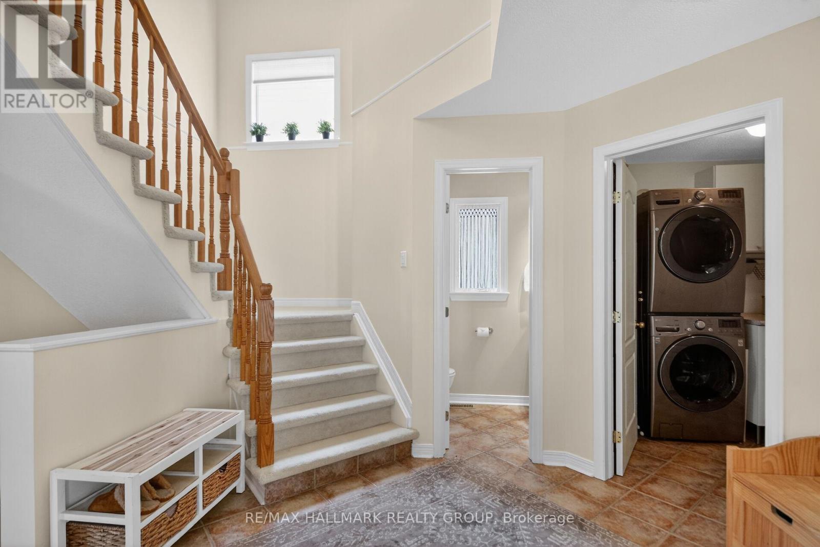 48 AVONMORE CRESCENT - 4