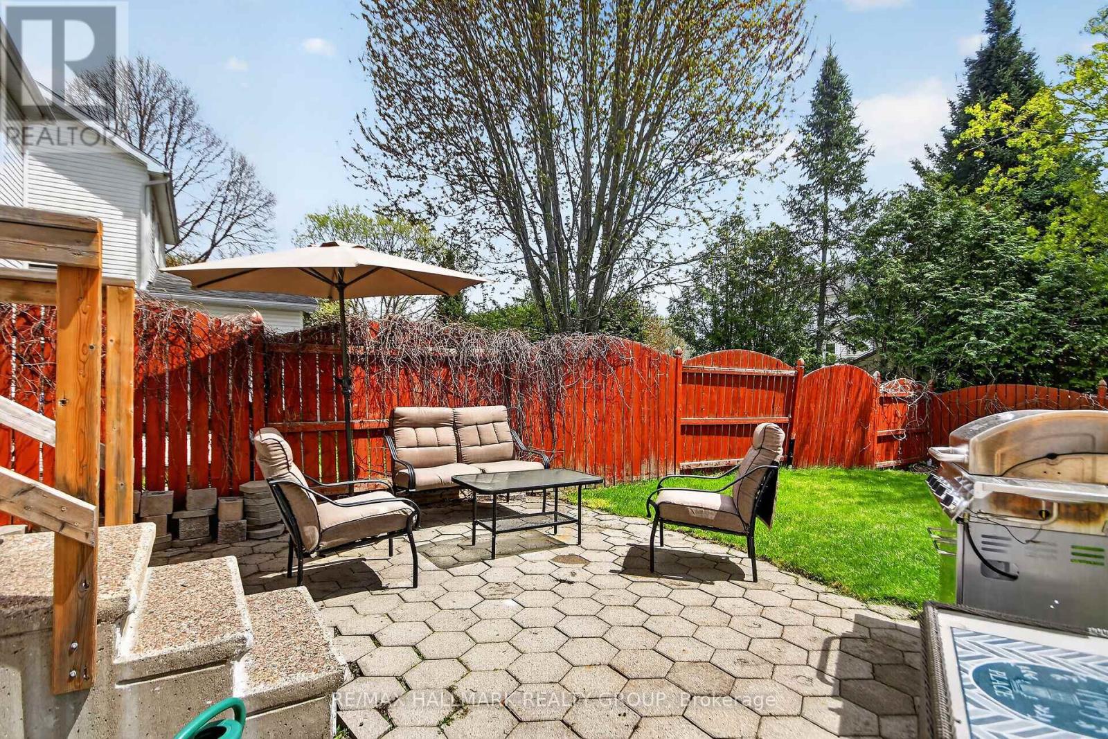 48 AVONMORE CRESCENT - 43