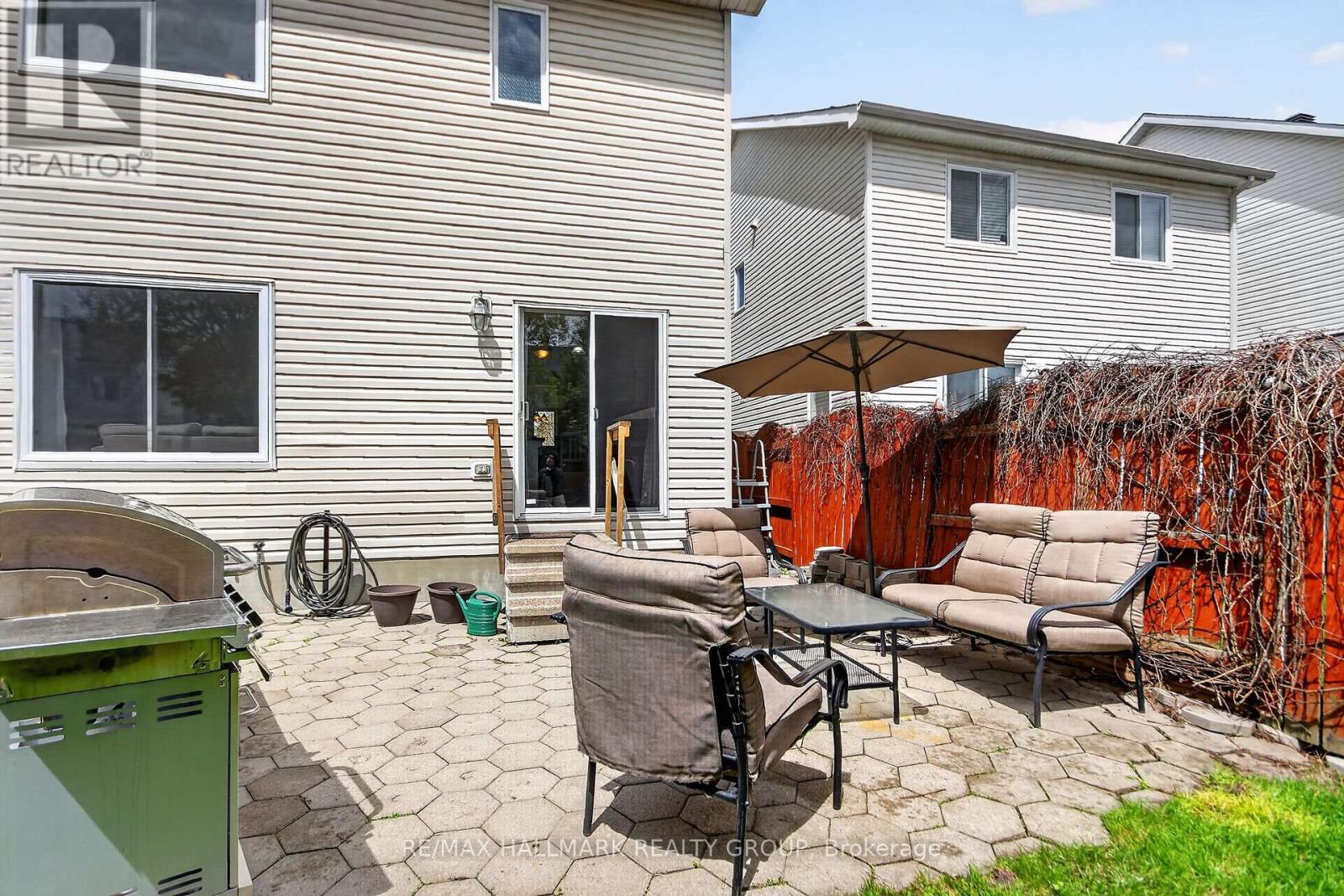 48 AVONMORE CRESCENT - 44