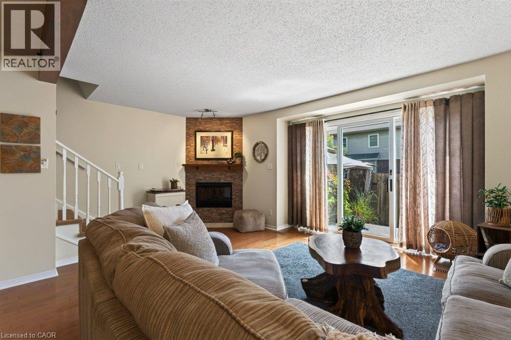 #55 KERMAN Avenue Unit# 55 - Image 10
