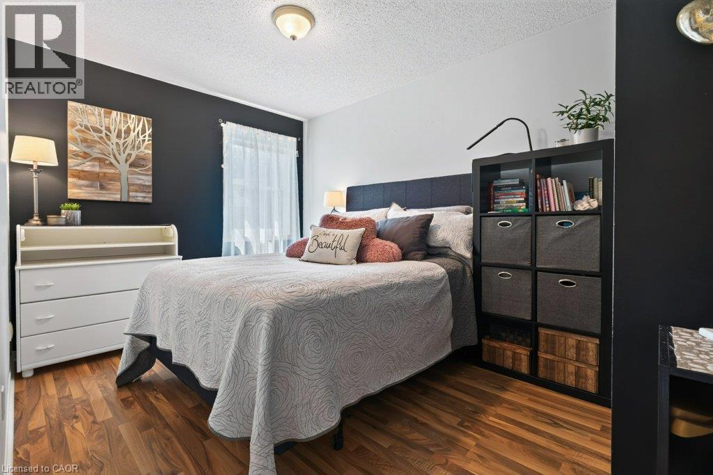 #55 KERMAN Avenue Unit# 55 - Image 15