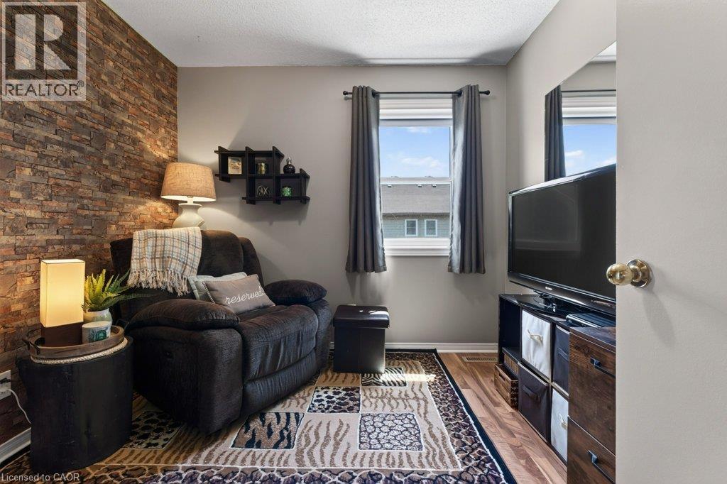 #55 KERMAN Avenue Unit# 55 - Image 16