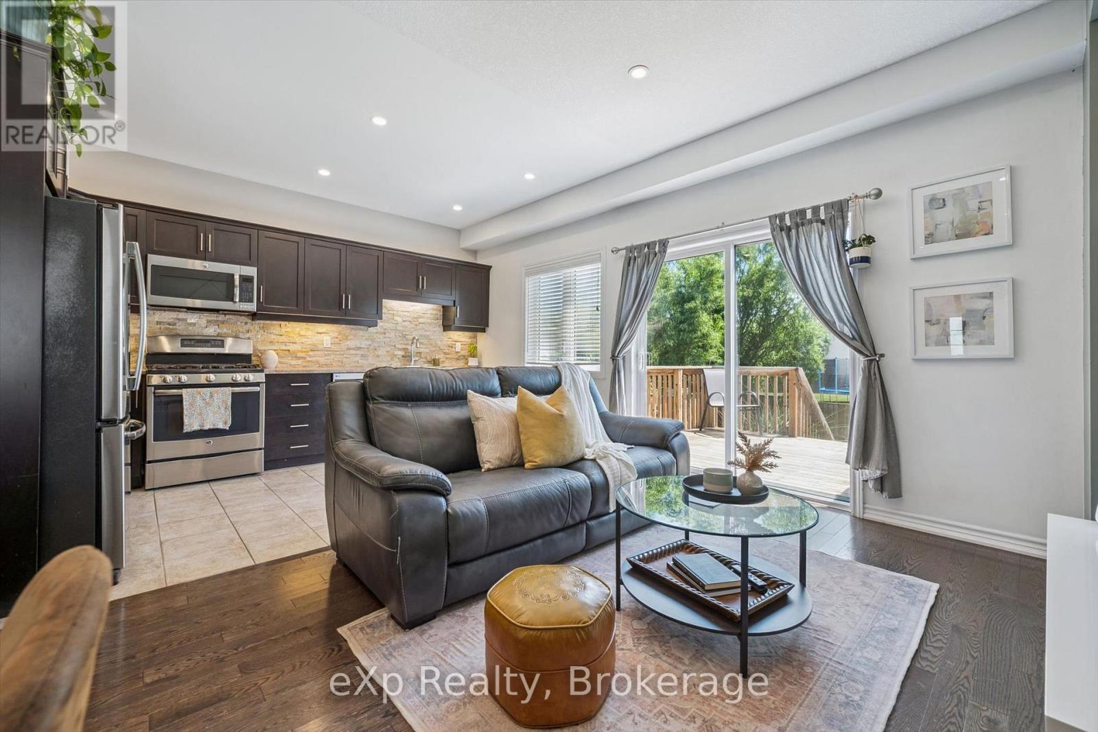 29 GOODALL COURT - 10