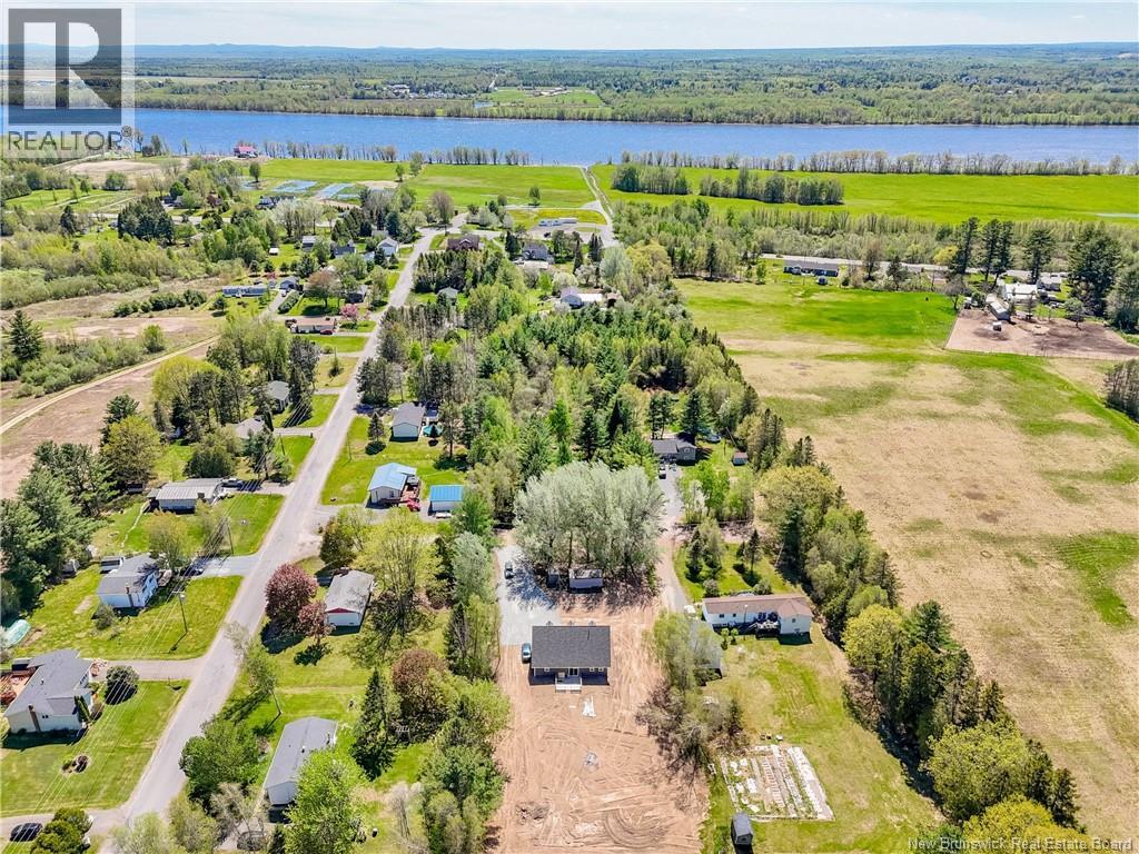 10 Pine Court - 32