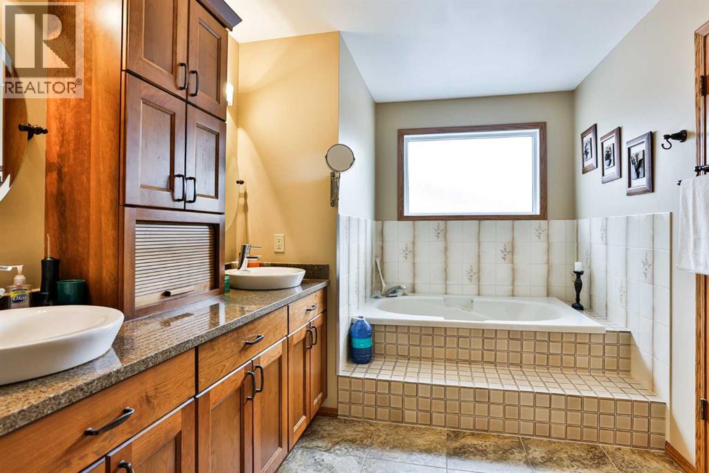 2265 27 Avenue S - 28
