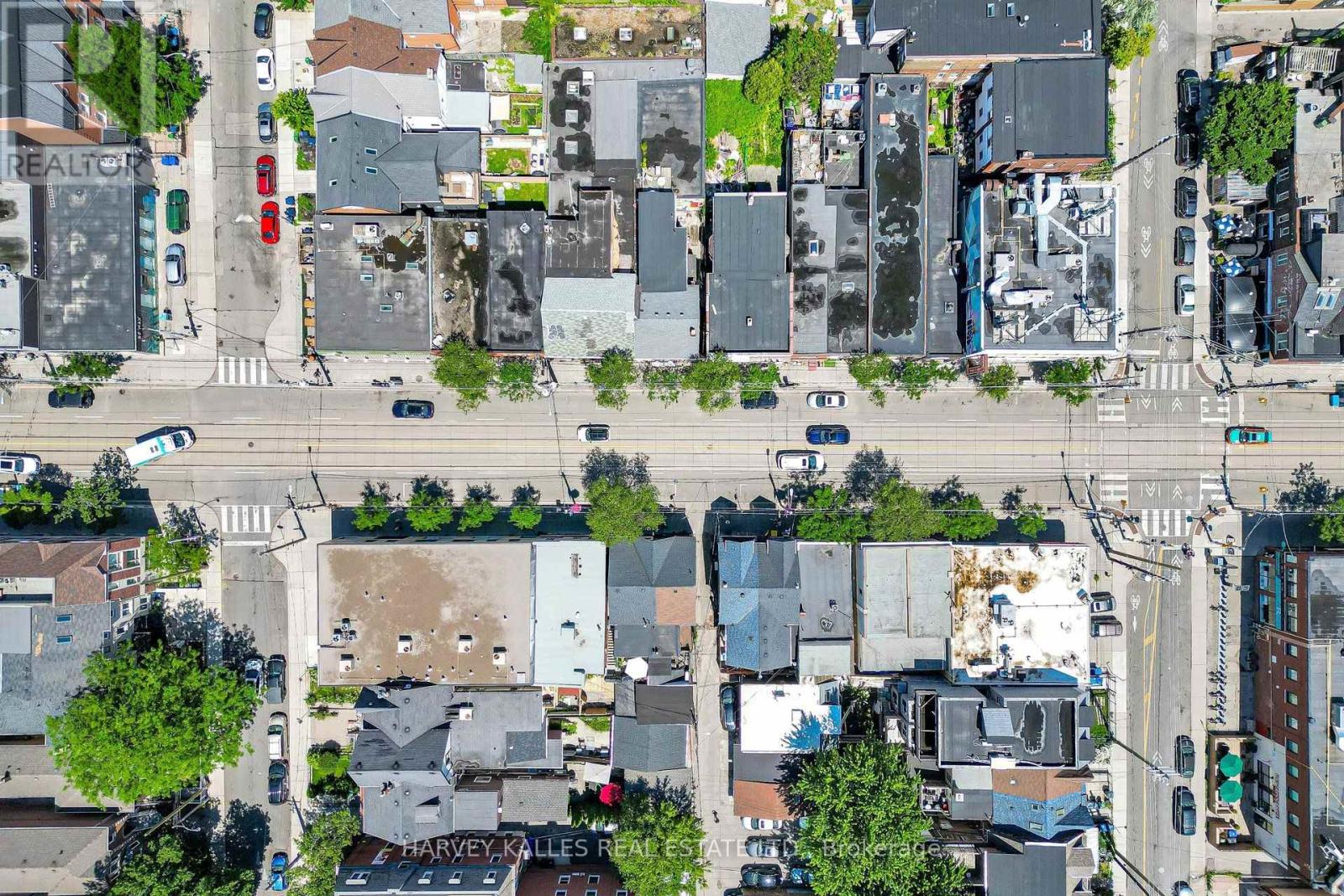 819 DUNDAS STREET W - Image 35