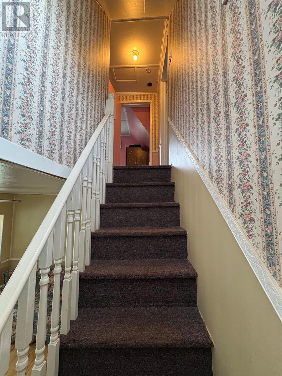 6 Grammar Street - 25