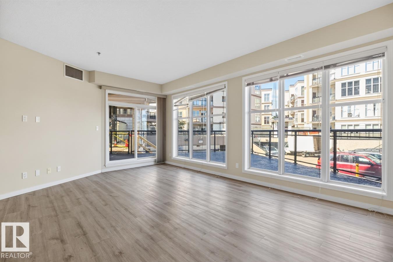 #100 4835 104A ST NW - 1