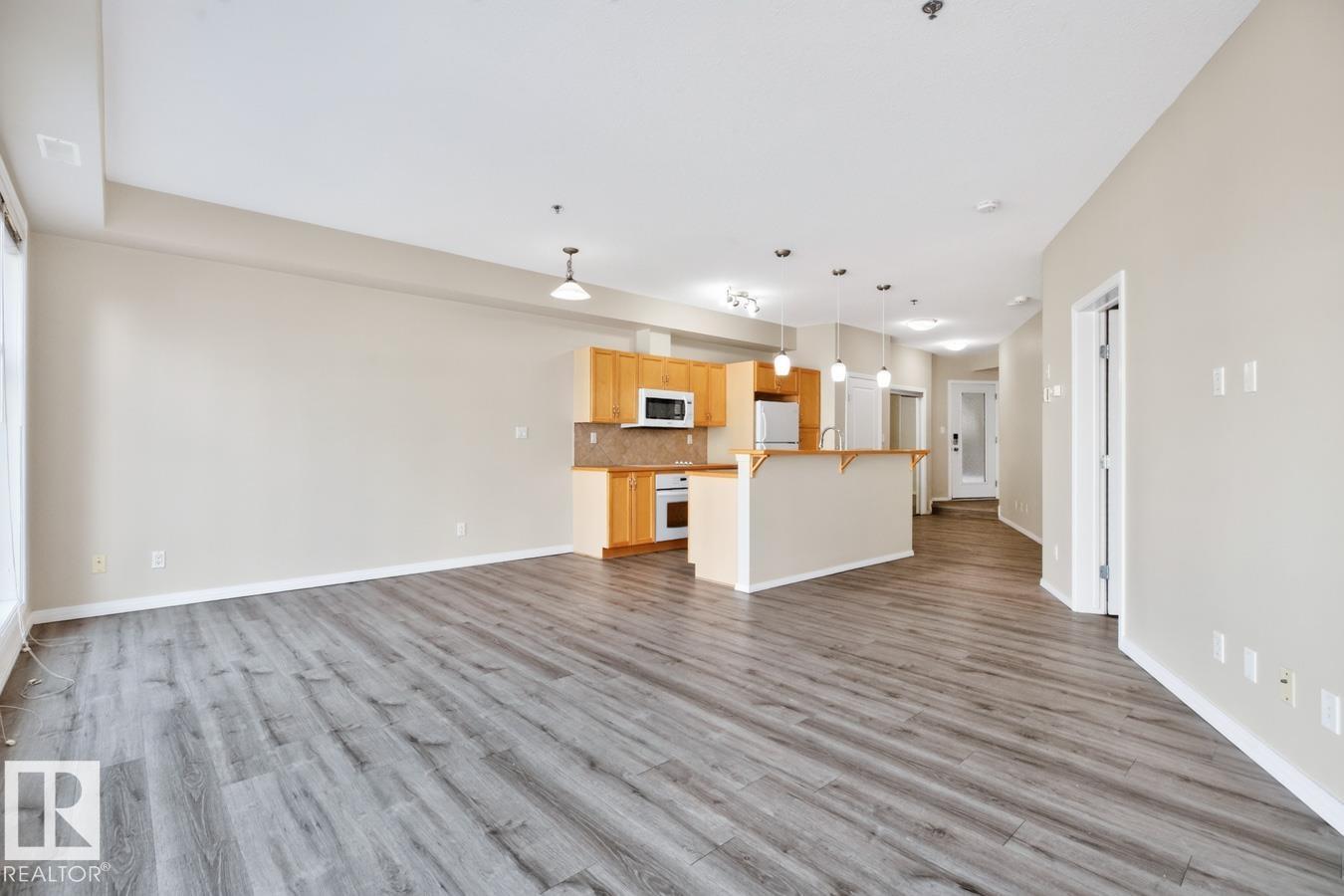 #100 4835 104A ST NW - 14