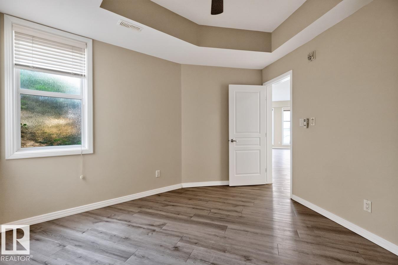 #100 4835 104A ST NW - 19