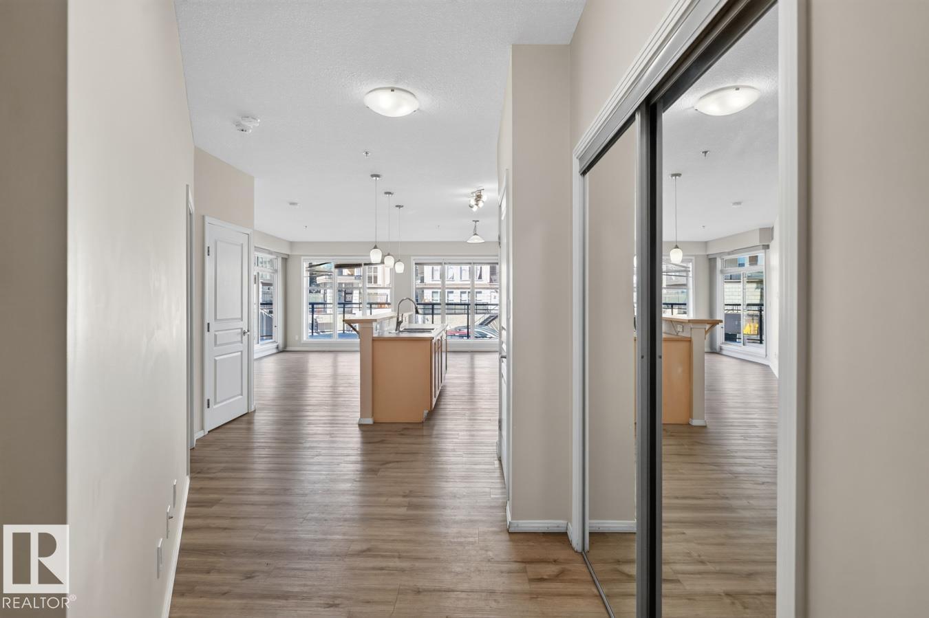 #100 4835 104A ST NW - 3