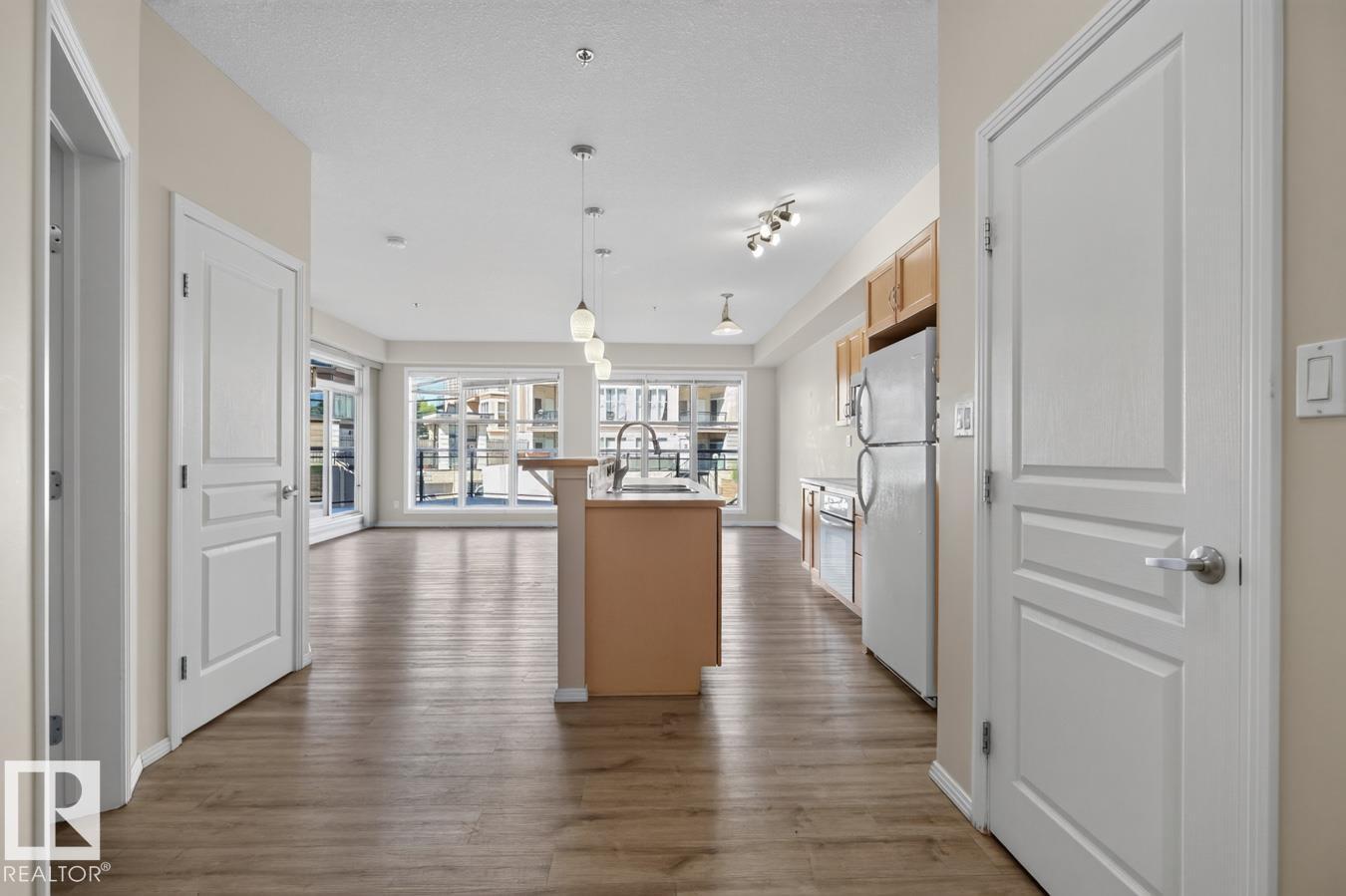 #100 4835 104A ST NW - 5