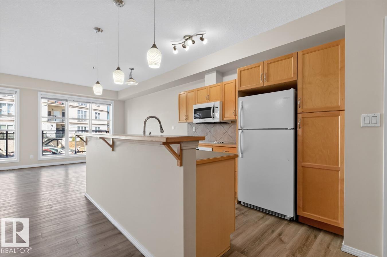 #100 4835 104A ST NW - 6